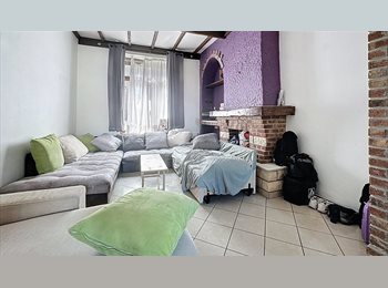 Appartager BE - Chambre à louer à Couillet, Charleroi - 350 € pm