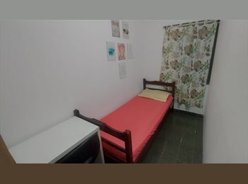Roomgo BR - Quartos p/ locação 6 minutos a pé do metrô Vila Sônia, Morumbi - R$ 890 Por mês