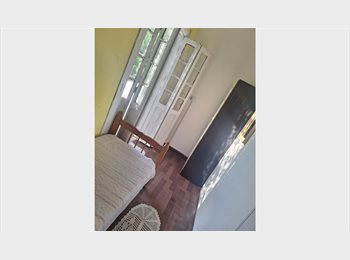 Roomgo BR - @Qartos para alugar mobiliados com tudo incluso Trem da Lp SP Metro B. Funda, Lapa - R$ 780 Por mês
