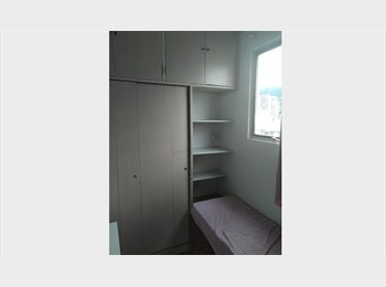Roomgo BR - Quarto Dependência aconchegante!, Laranjeiras - R$ 1.400 Por mês