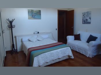 Roomgo BR - Quarto grande mobiliado próximo a PUC, Gávea - R$ 2.500 Por mês
