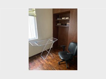 Roomgo BR - Alugo quarto para mulheres no Sagrada Familia, Belo Horizonte - R$ 1.200 Por mês