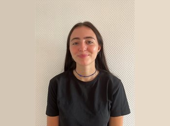 Roomgo BR - Frida - 20 - Maracanã