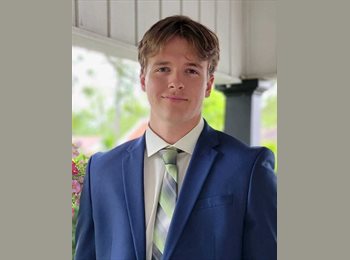 Roomgo CA - Alex - 19 - Canada