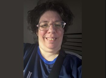 Roomgo CA - Lisa - 44 - Toronto