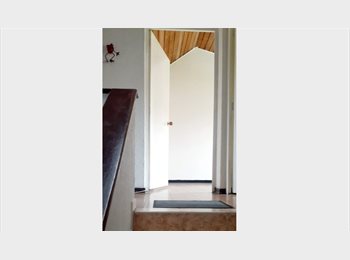 CompartoApto CO - Se renta amplia habitación excelente sector (Mandalay, Bogotá), Soacha - COP$ 750.000 por mes