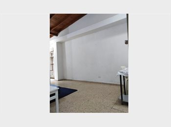 CompartoApto CO - Habitación en La Castellana - Laureles, Medellín - COP$ 580.000 por mes