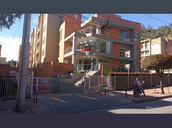 CompartoApto CO - Habitación tamaño matrimonial con baño propio y parqueadero, La Calera - COP$ 1.200.000 por mes
