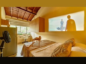 CompartoApto CO - ALUMA · Estudio wellness a pasos del Metro, Envigado - COP$ 1.990.000 por mes