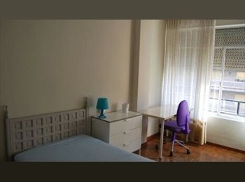 Roomgo ES - Habitación para chicas estudiantes, Granada - 300 € por mes