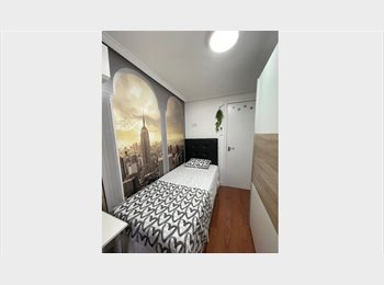 Roomgo ES - Habitación moderna cerca del metro DISPONIBLE, San Blas - 500 € por mes