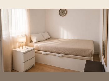 Roomgo ES - HABITACIÓN IDEAL PARA PAREJA O PERSONA SOLA, Badalona - 550 € por mes