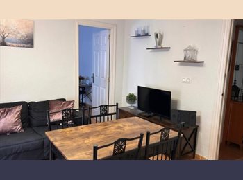 Roomgo ES - Alquiler de habitación en Calle Ebro, 36, Granada - 325 € por mes