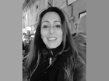 Roomgo ES - Laura - 44 - Malaga