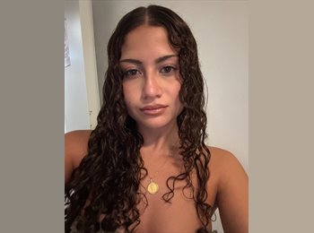 Roomgo ES - Daniela - 21 - Cádiz