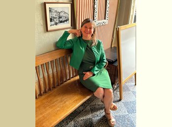Roomgo IE - Monica - 50 - Dublin