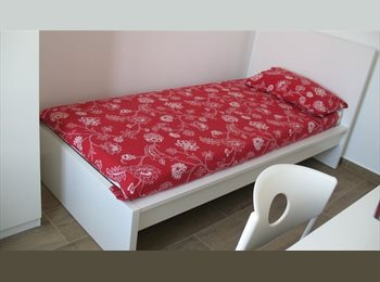 Roomgo IT - Stanza singola in appartamento condiviso, Milano - 750 € al mese