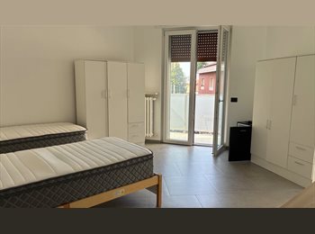 Roomgo IT -  Novara (Zona Sacro Cuore) – Stanza Singola o Doppia con Bagno Privato, Novara - 415 € al mese