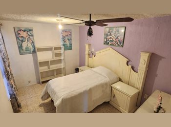 Roomgo MX - Habitación amueblada para chica, Zapopan - MX$3,200 por mes