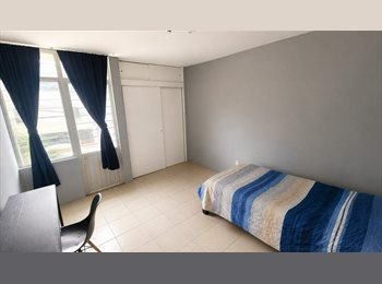 Roomgo MX - Habitacion grande con balcon - col. Americana, Guadalajara - MX$6,000 por mes