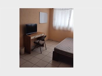 Roomgo MX - Recámara Amueblada para Caballero en casi esq. Pie de la Cuesta y Blvd de la Nacion, Querétaro - MX$3,400 por mes