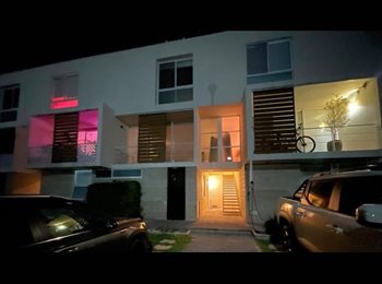 Roomgo MX - RECAMARA AMUEBLADA EN PALMAS CONDESA, Querétaro - MX$8,000 por mes