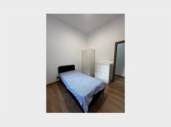 Roomgo PT - Excelentes quartos para arendar, mobilhado, jardim, bem localizado, boas areas, otimas pessoas!, Lisboa - 365 € Por mês
