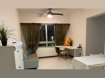Roomgo SG - New Master bedroom near Sembawang, Sembawang - $1,000 pm