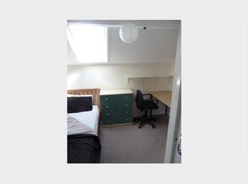 Roomgo UK - Comfortable Loft Student studio  - September 2026, Selly Park - £590 pcm