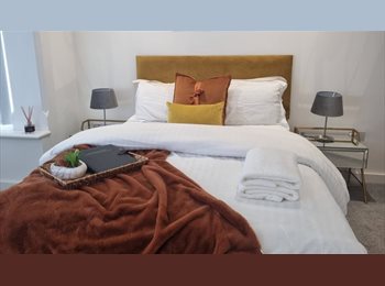 Roomgo UK - Spacious En-Suite Double Rooms In a  SHARED HOUSE**, Tuckton - £850 pcm