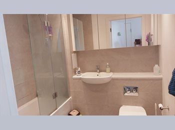 Roomgo UK - Double room for pure Vegetarian couple/single, North Woolwich - £900 pcm