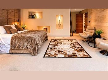 Roomgo UK - Presidential Suite – Exclusive East Wing, Milton Keynes - £1,250 pcm