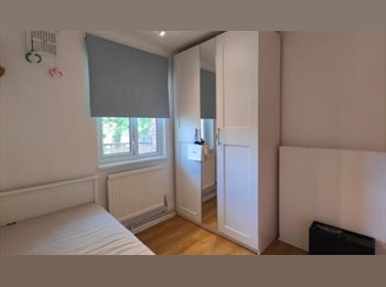 Roomgo UK - Single and Double Room for Rent, South Woodford - £630 pcm