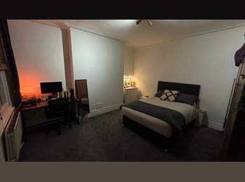 Roomgo UK - Double Room in Sociable Maida Vale Flat | £1,275, Maida Vale - £1,250 pcm