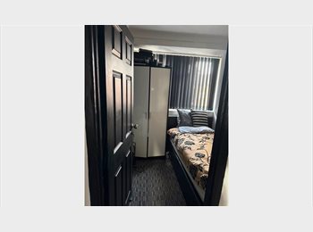 Roomgo UK - Single Room for Rent - Slough, SL1 - GIRLS ONLY, Slough - £380 pcm