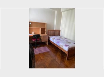Roomgo SG - Regentville, common room, for rent, Buangkok - $1,000 pm