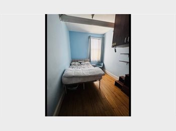 Roomgo UK - Spacious double room available with own bathroom, Upton - £900 pcm