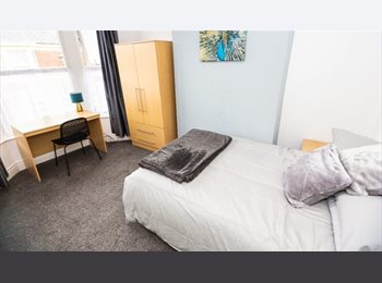 Roomgo UK - Urgent student tenancy takeover available in house share, Kensington - £520 pcm