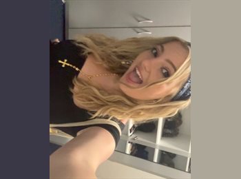 Roomgo UK - Ella - 22 - Liverpool
