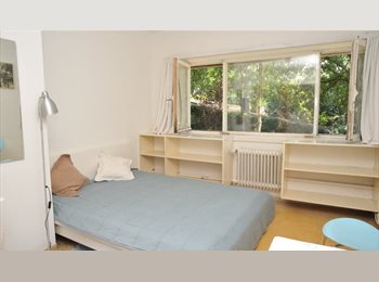 Appartager BE - Grande chambre à louer dans grande villa grand jardin, quartier superbe., Rhode-Saint-Genèse - 600 € pm
