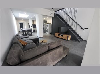 Appartager BE - Chambre disponible à partir du 1er octobre, Charleroi - 500 € pm