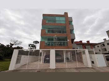 Roomgo BR - algo apartamento mobiliado 2 quartos 100 mts do mar com vaga 2 carros, Florianópolis - R$ 2.400 Por mês