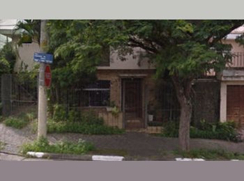 Roomgo BR - Alugo quarto suite em lugar nobre, Campo Belo - R$ 1.500 Por mês