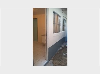 Roomgo BR - Casa independente, Santo Amaro - R$ 900 Por mês