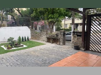 Roomgo BR - Suíte para Rapazes - Metrô Santa Cruz, V. Mariana e V. Clementino, Vila Mariana - R$ 1.950 Por mês