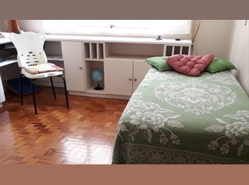 Roomgo BR - Quarto Individual, Santa Cecilia - R$ 1.100 Por mês