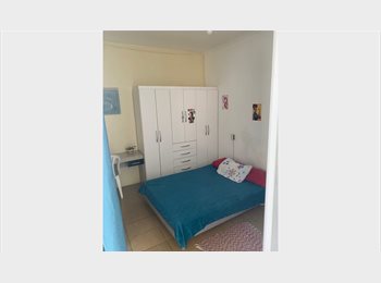 Roomgo BR - Alugo ótima suite mobiliada a 1200m do Metrô Vila Madalena!, Perdizes - R$ 1.100 Por mês