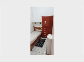 Roomgo BR - Otimo quarto mobiliado, Liberdade - R$ 890 Por mês