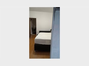 Roomgo BR - Quarto na Barra da Tijuca, Itanhangá - R$ 2.000 Por mês