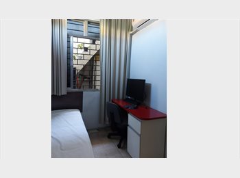 Roomgo BR - Quarto individual para 02 estudantes e/ou trabalhadores masculino ou 02 estudantes feminino em apart, Penha - R$ 1.100 Por mês